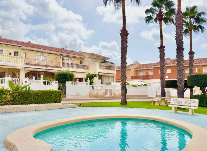 Reventa - Townhouse / Duplex - Ciudad Quesada - Doña Pepa