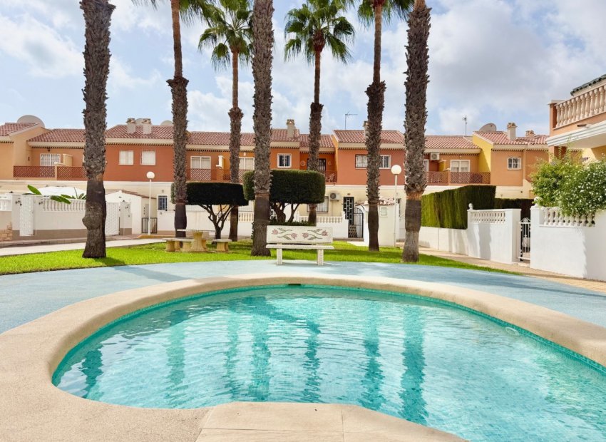Reventa - Townhouse / Duplex - Ciudad Quesada - Doña Pepa