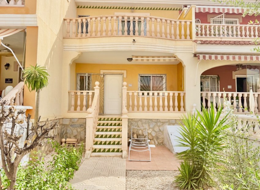Reventa - Townhouse / Duplex - Ciudad Quesada - Doña Pepa