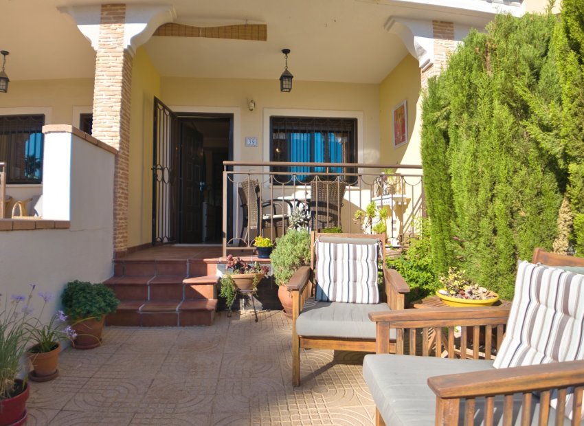 Reventa - Townhouse / Duplex - Ciudad Quesada - Doña Pepa