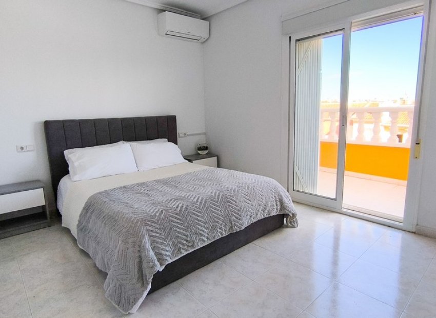Reventa - Townhouse / Duplex - Ciudad Quesada - La Fiesta