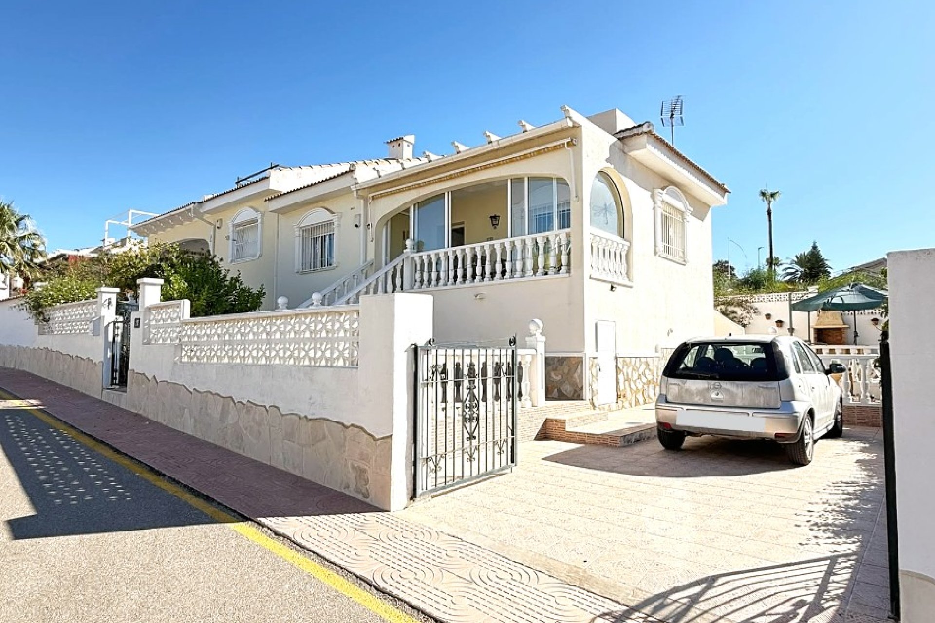 Reventa - Townhouse / Duplex - Ciudad Quesada - La Fiesta