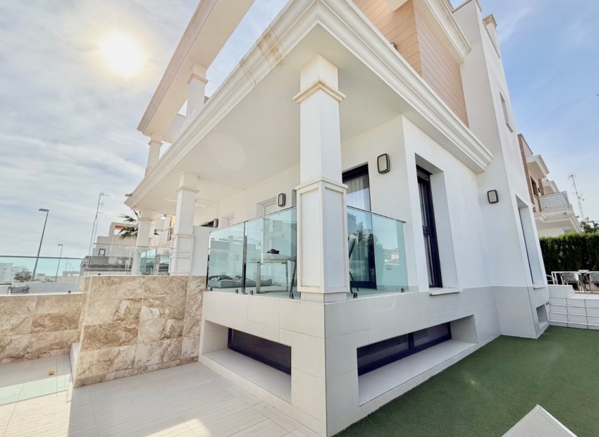 Reventa - Townhouse / Duplex - Ciudad Quesada - Lo Marabú