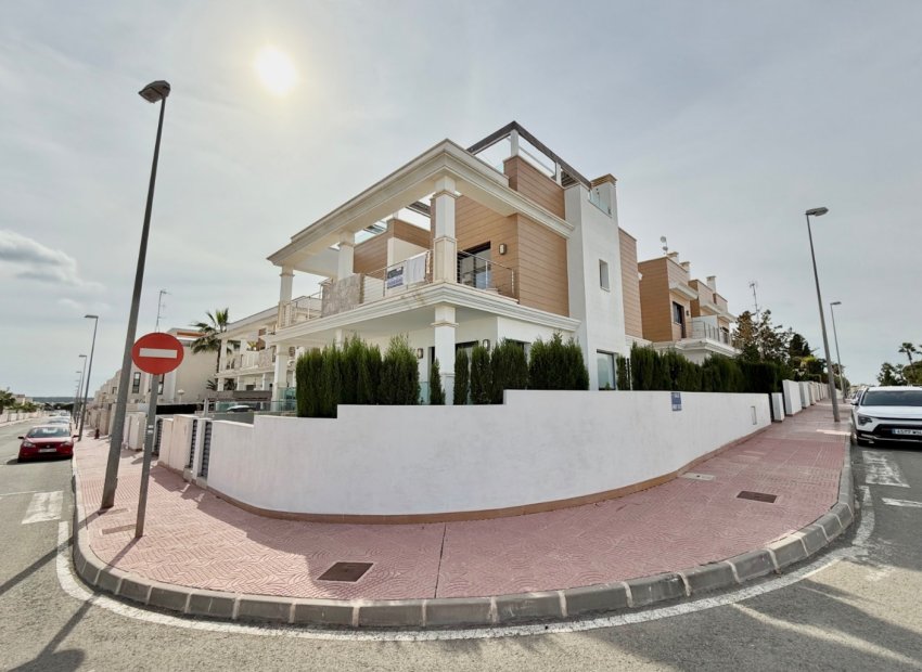 Reventa - Townhouse / Duplex - Ciudad Quesada - Lo Marabú