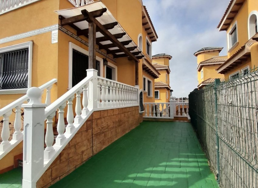 Reventa - Townhouse / Duplex - Ciudad Quesada