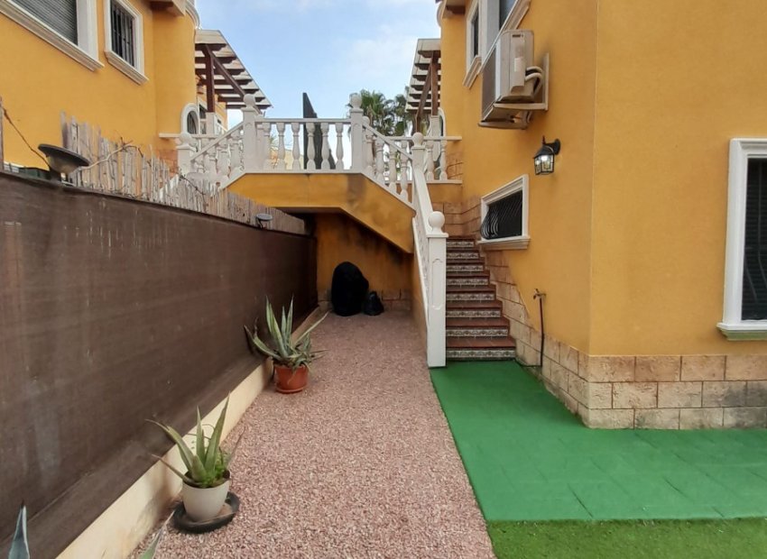 Reventa - Townhouse / Duplex - Ciudad Quesada