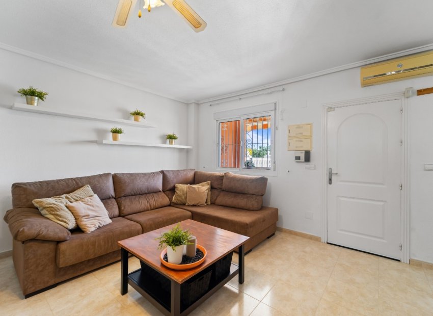Reventa - Townhouse / Duplex - Ciudad Quesada