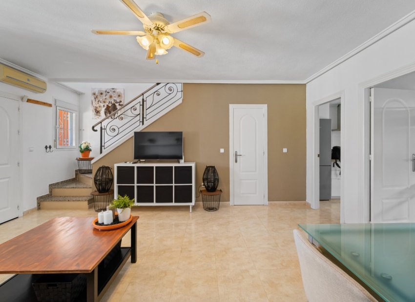 Reventa - Townhouse / Duplex - Ciudad Quesada