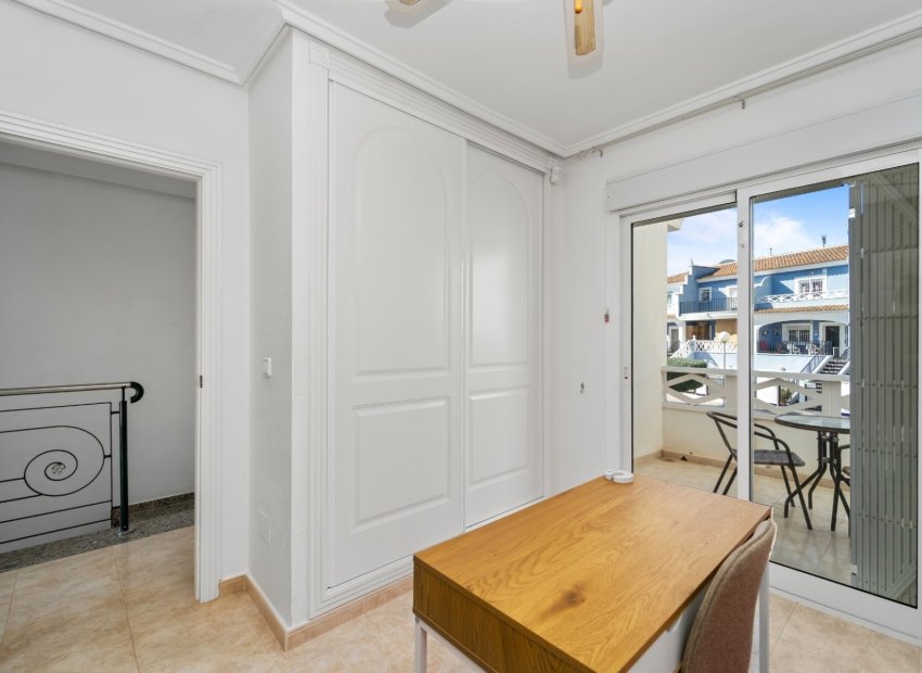 Reventa - Townhouse / Duplex - Ciudad Quesada