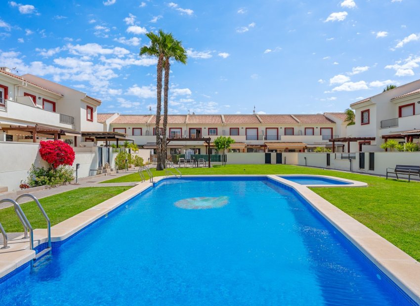 Reventa - Townhouse / Duplex - Ciudad Quesada
