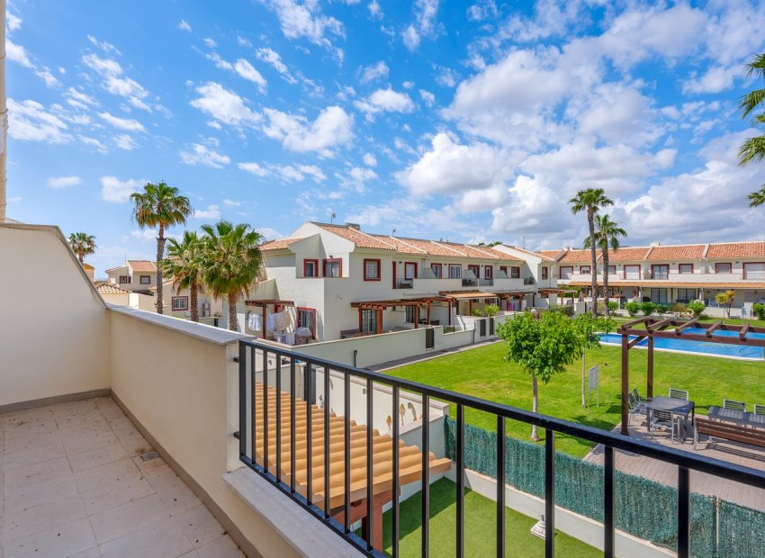 Reventa - Townhouse / Duplex - Ciudad Quesada
