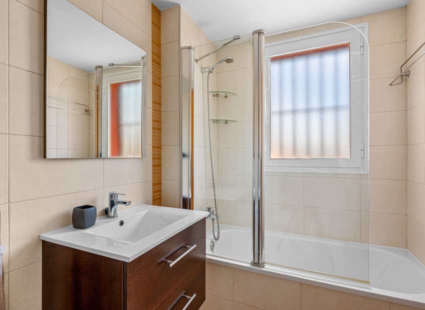 Reventa - Townhouse / Duplex - Ciudad Quesada