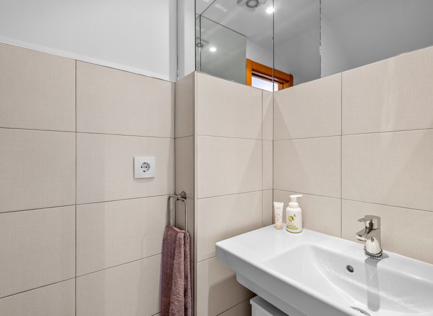 Reventa - Townhouse / Duplex - Ciudad Quesada