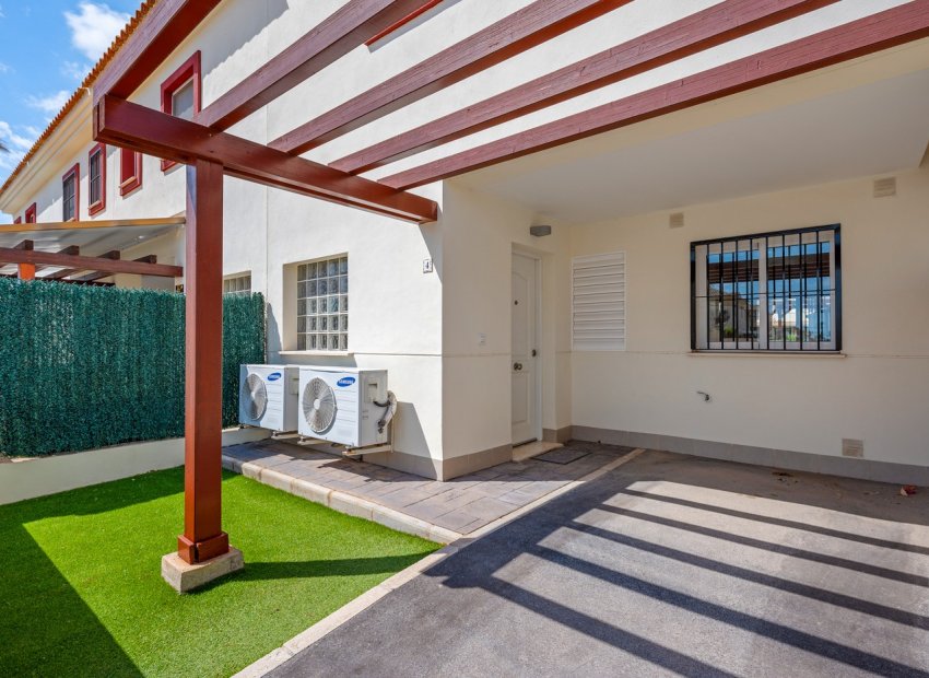 Reventa - Townhouse / Duplex - Ciudad Quesada