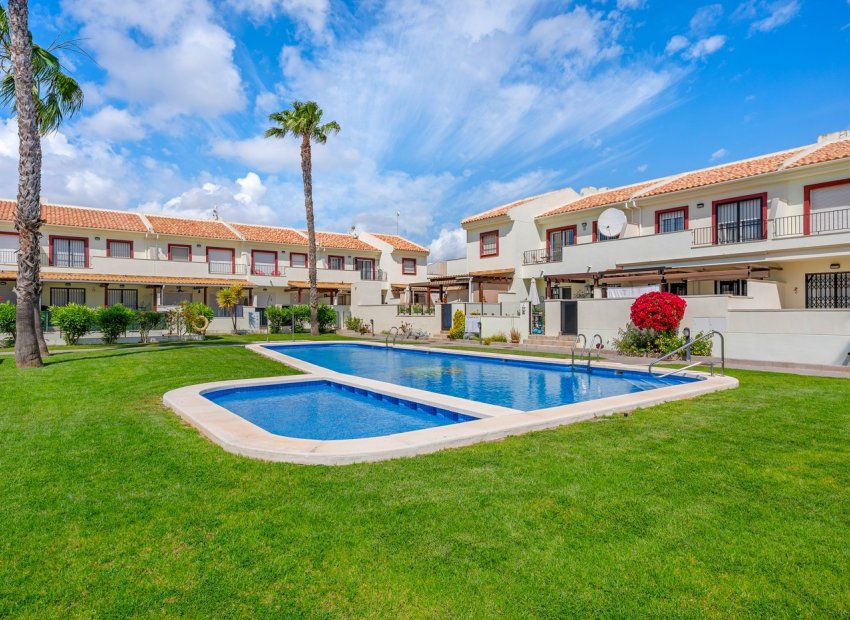 Reventa - Townhouse / Duplex - Ciudad Quesada
