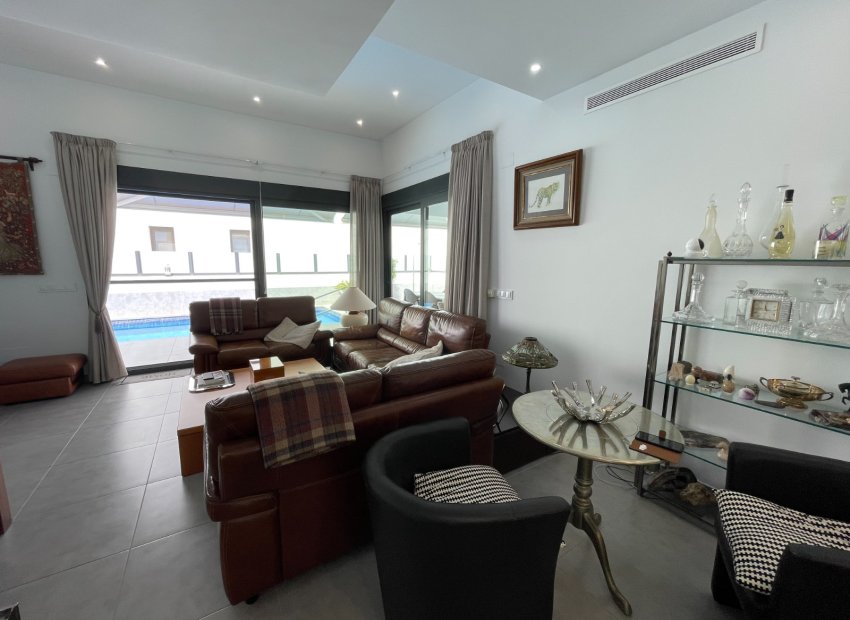 Reventa - Townhouse / Duplex - Dolores - Alicante