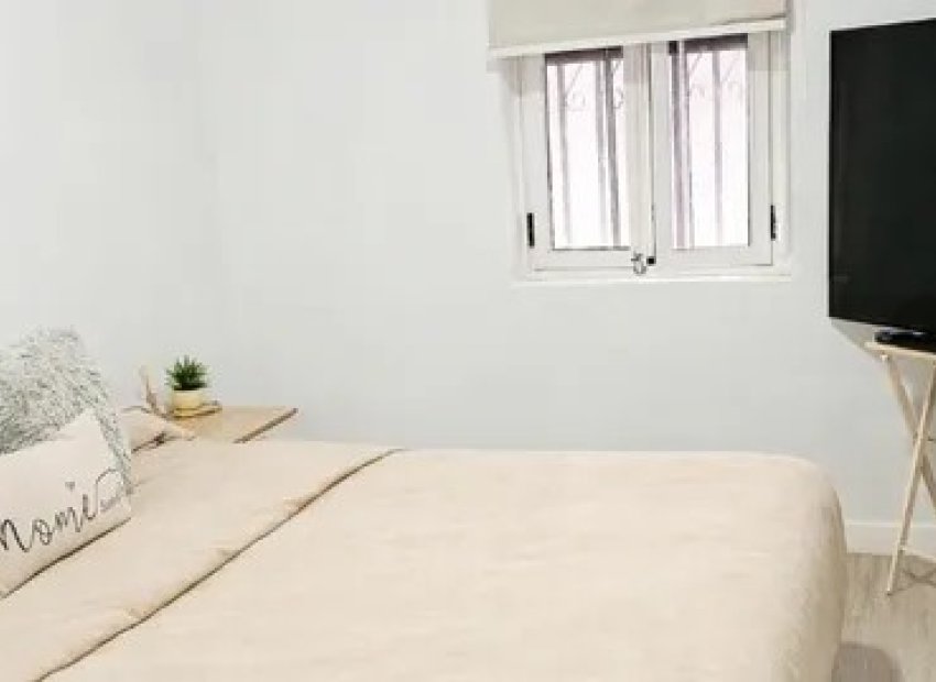 Reventa - Townhouse / Duplex - Elda