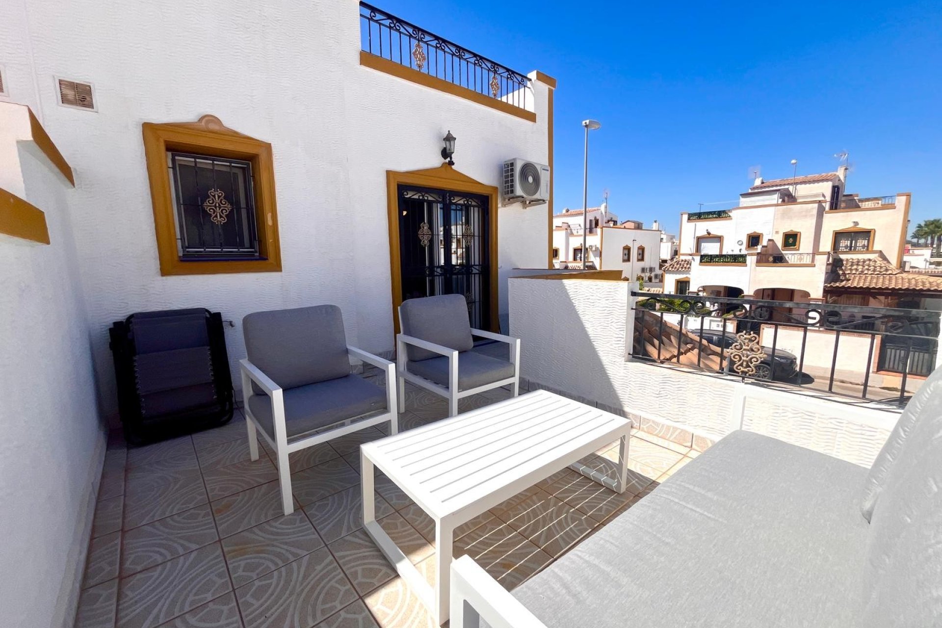 Reventa - Townhouse / Duplex - Entre Naranjos - Vistabella - Entre Naranjos