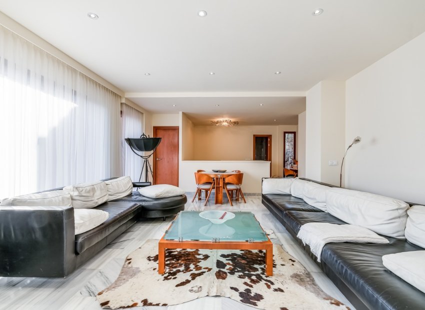 Reventa - Townhouse / Duplex - Estepoa - Selwo