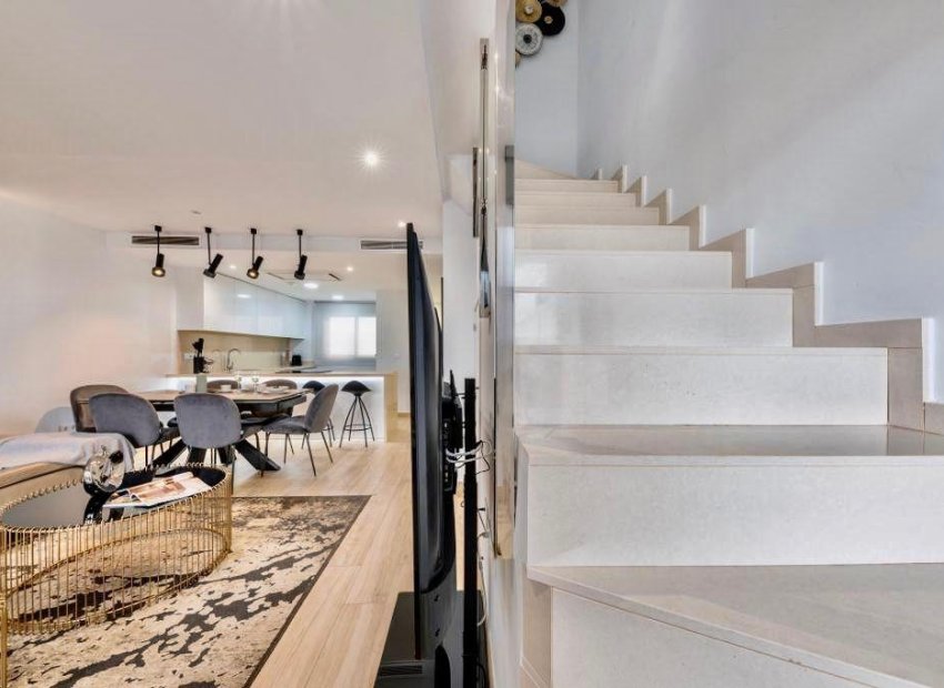 Reventa - Townhouse / Duplex - Finestrat - Urbanización