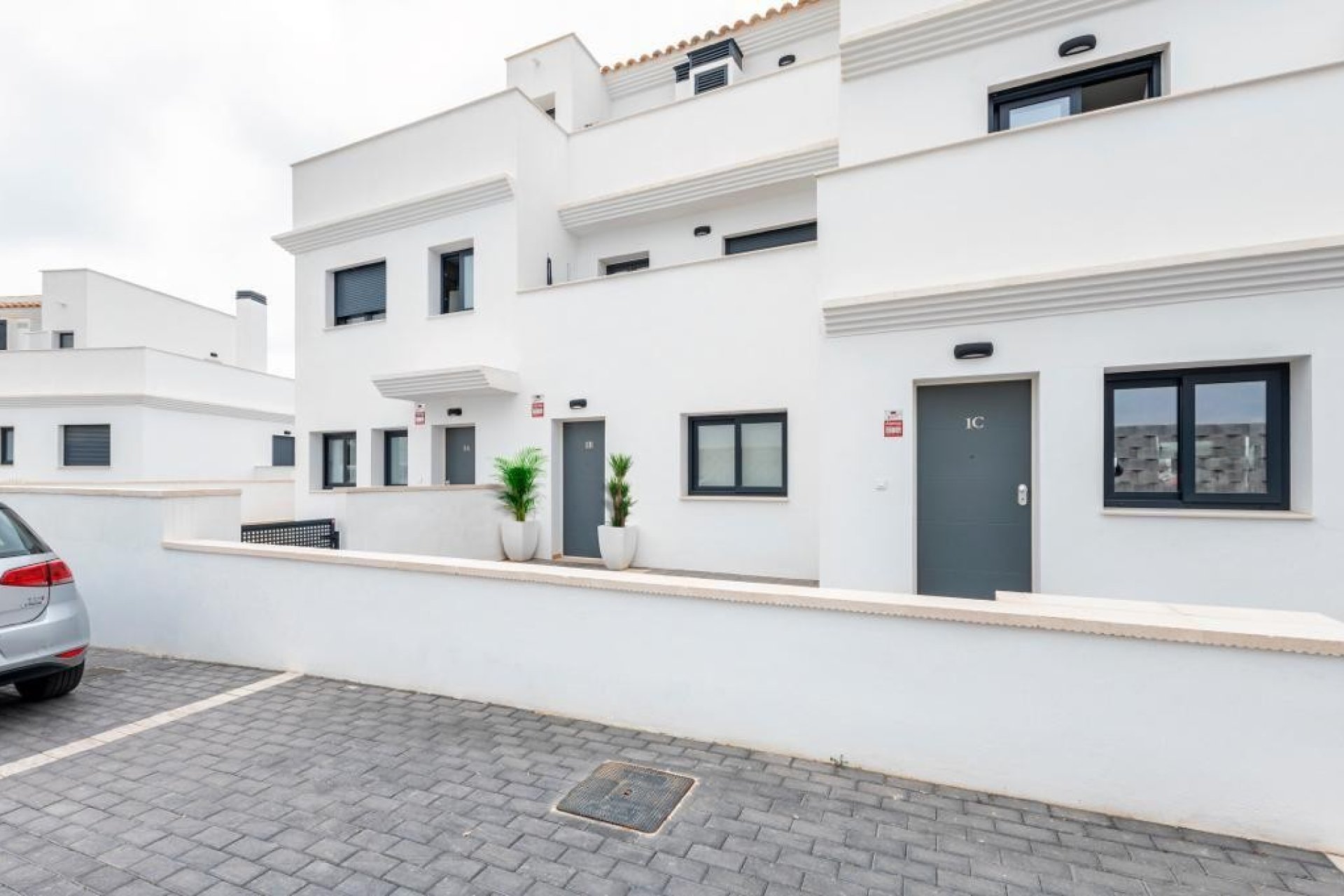 Reventa - Townhouse / Duplex - Finestrat - Urbanización