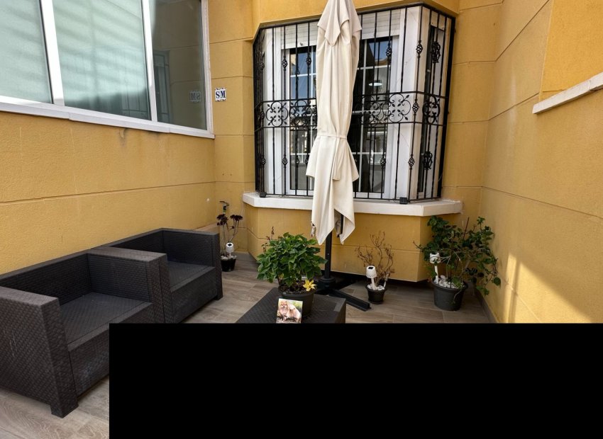 Reventa - Townhouse / Duplex - Guardamar del Segura - El Raso