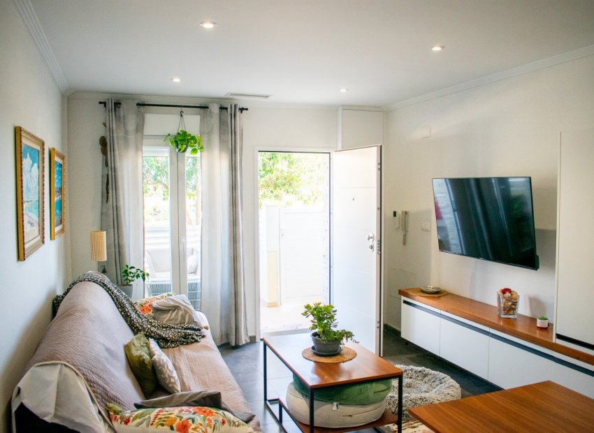 Reventa - Townhouse / Duplex - Guardamar del Segura - Urbanizaciones