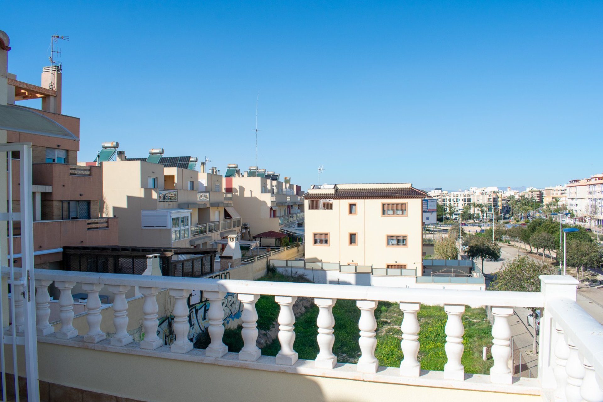 Reventa - Townhouse / Duplex - Guardamar del Segura - Urbanizaciones