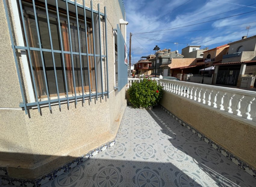 Reventa - Townhouse / Duplex - Jacarilla - Comunidad Valenciana