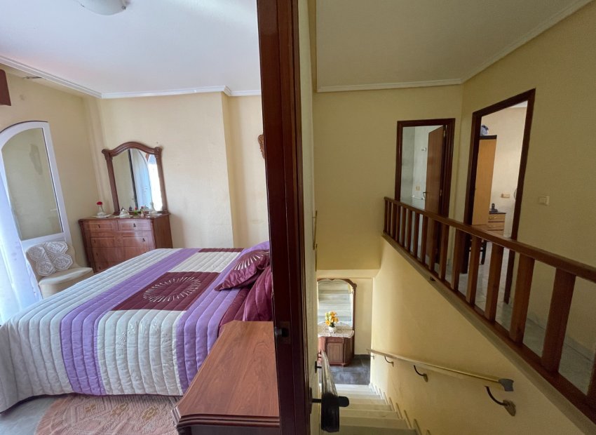 Reventa - Townhouse / Duplex - Jacarilla - Comunidad Valenciana