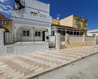 Reventa - Townhouse / Duplex - La Marina - La Marina - Urbanization