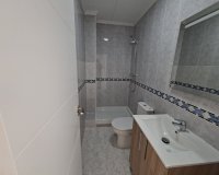 Reventa - Townhouse / Duplex - La Marina - La Marina - Urbanization