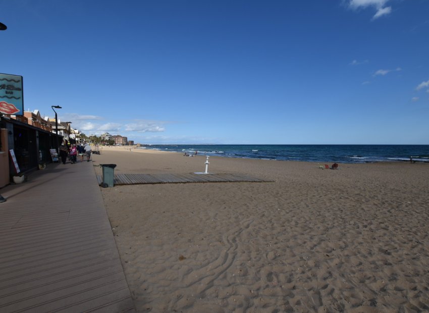 Reventa - Townhouse / Duplex - La Mata