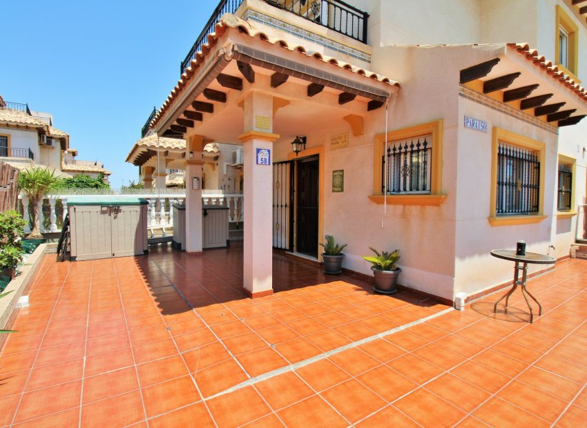 Reventa - Townhouse / Duplex - La Zenia