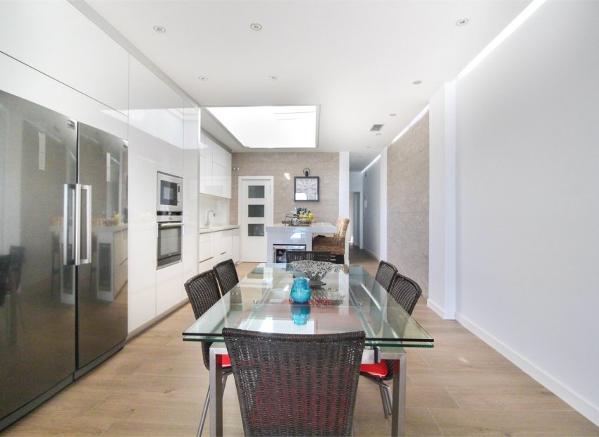 Reventa - Townhouse / Duplex - Los Alcázares