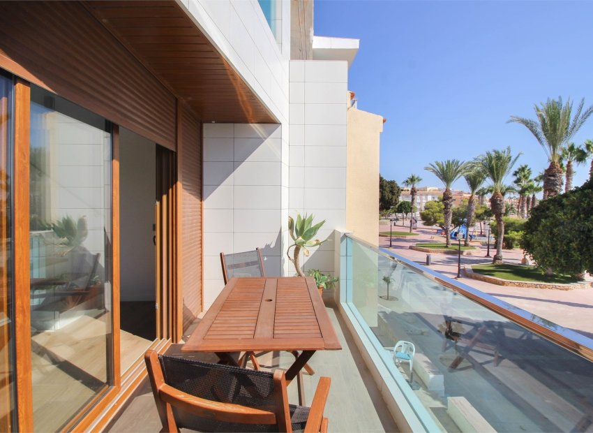 Reventa - Townhouse / Duplex - Los Alcázares