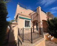 Reventa - Townhouse / Duplex - Los Montesinos - La Herrada