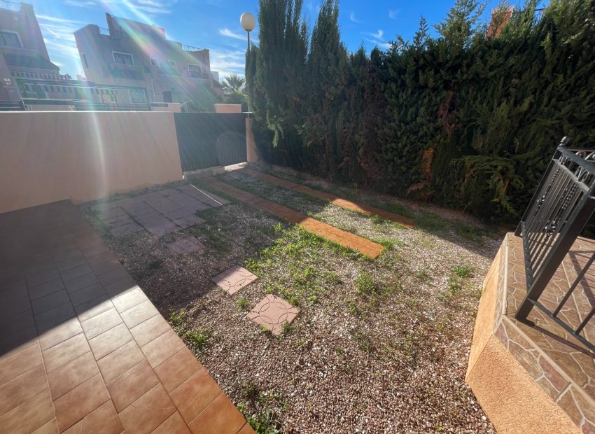 Reventa - Townhouse / Duplex - Los Montesinos - La Herrada