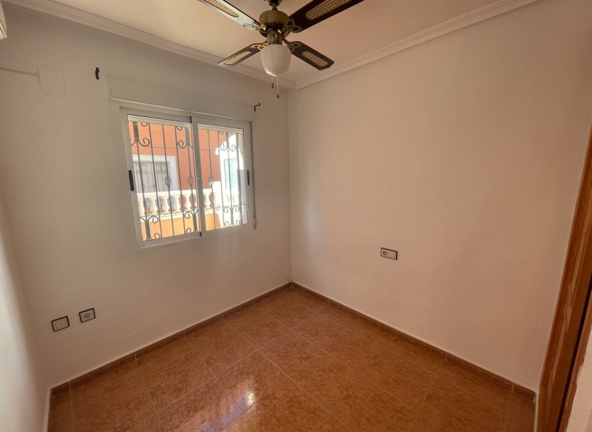 Reventa - Townhouse / Duplex - Los Montesinos - La Herrada