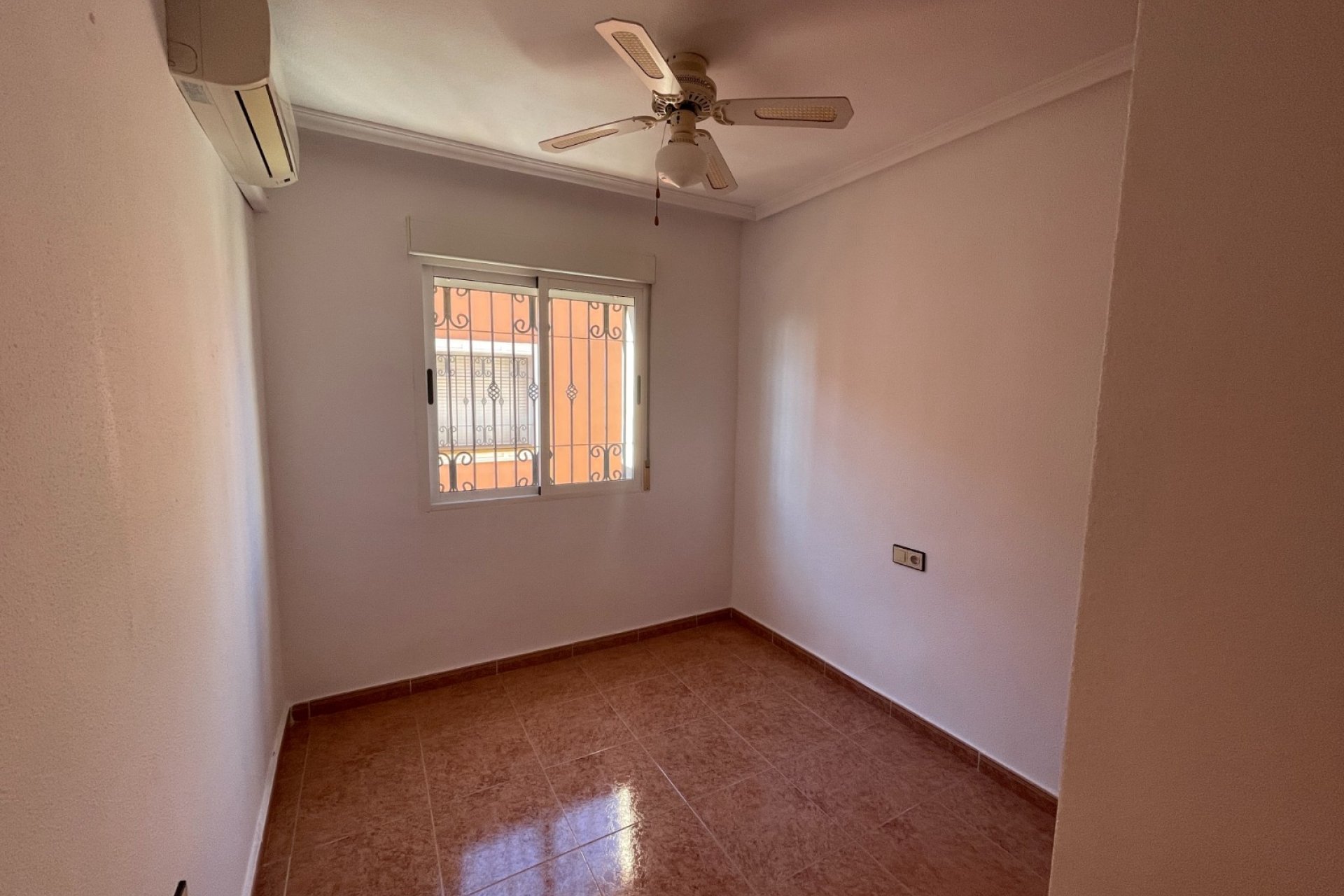 Reventa - Townhouse / Duplex - Los Montesinos - La Herrada