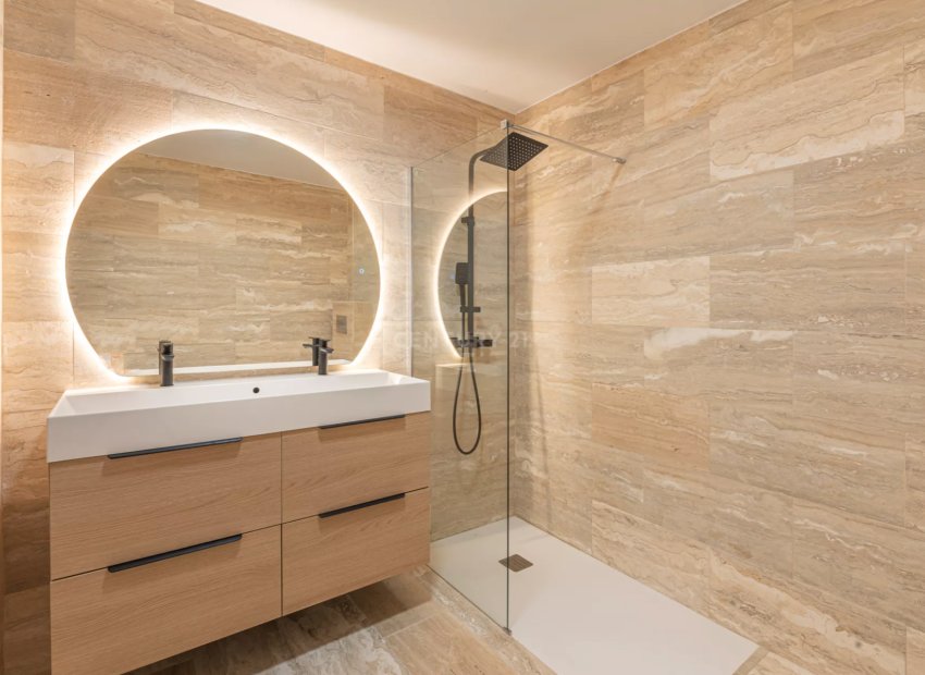 Reventa - Townhouse / Duplex - Marbella - Puerto Banús