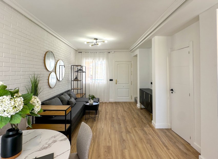 Reventa - Townhouse / Duplex - Orihuela Costa - La Regia