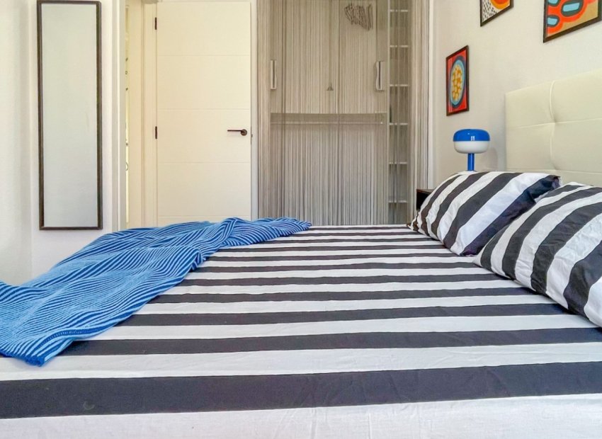 Reventa - Townhouse / Duplex - Orihuela Costa - Playa Flamenca