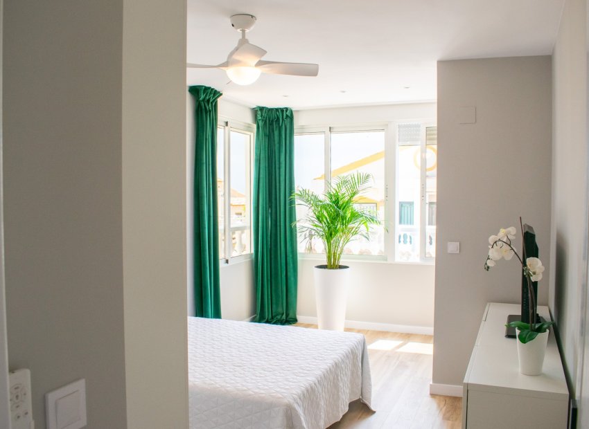 Reventa - Townhouse / Duplex - Orihuela Costa - Punta Prima