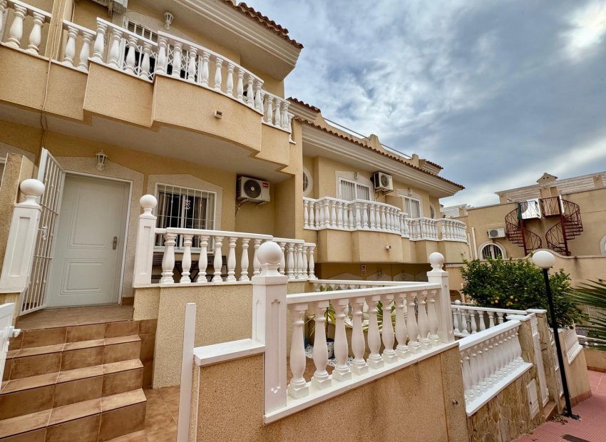 Reventa - Townhouse / Duplex - Orihuela Costa - Villamartín