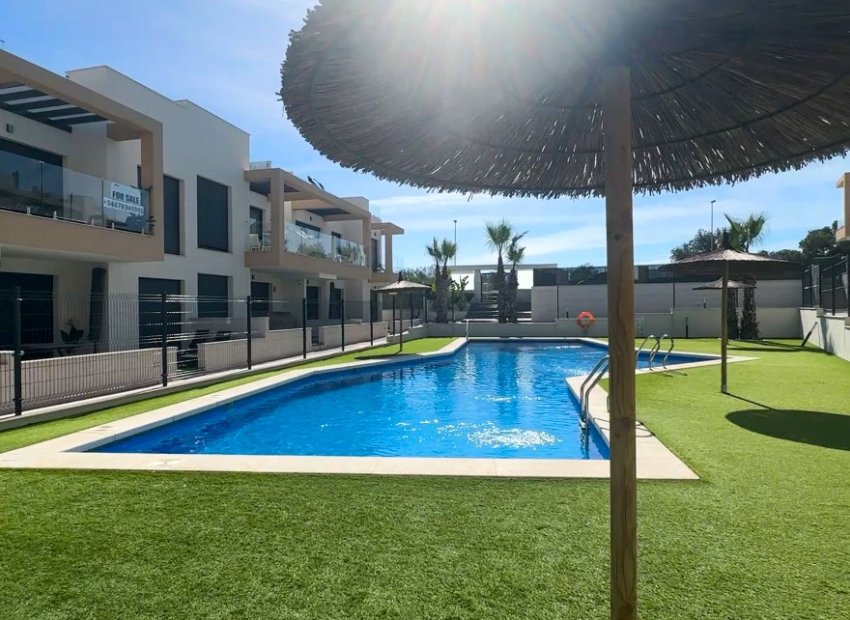 Reventa - Townhouse / Duplex - Orihuela Costa - Villamartín