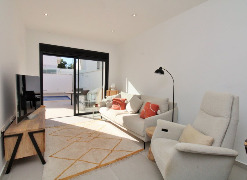 Reventa - Townhouse / Duplex - Pilar de la Horadada