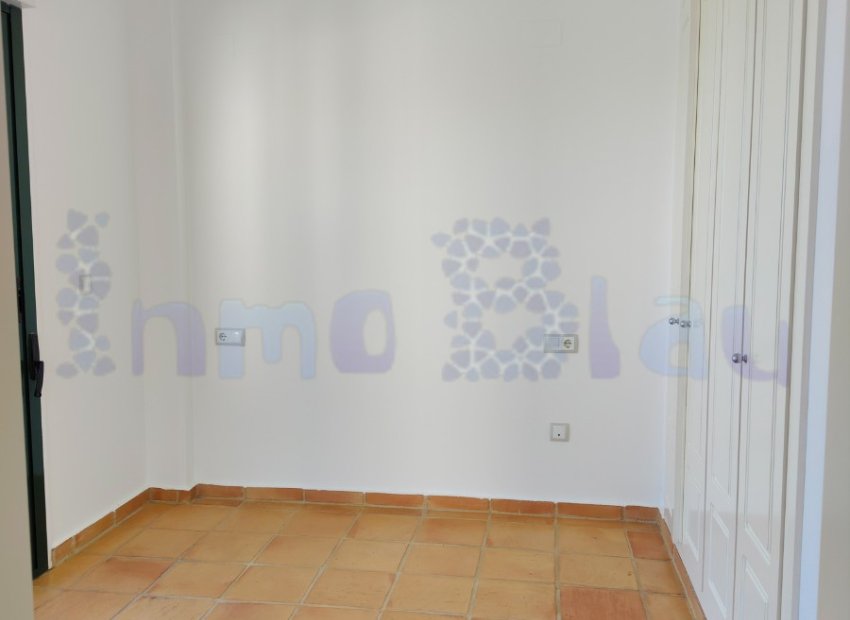 Reventa - Townhouse / Duplex - Polop - Urbanizacion