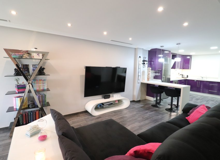 Reventa - Townhouse / Duplex - Redován - Redovan - Town