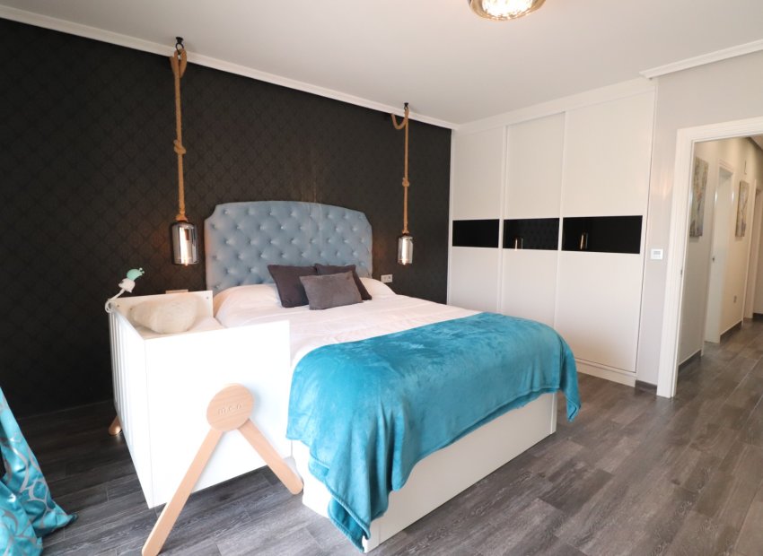 Reventa - Townhouse / Duplex - Redován - Redovan - Town